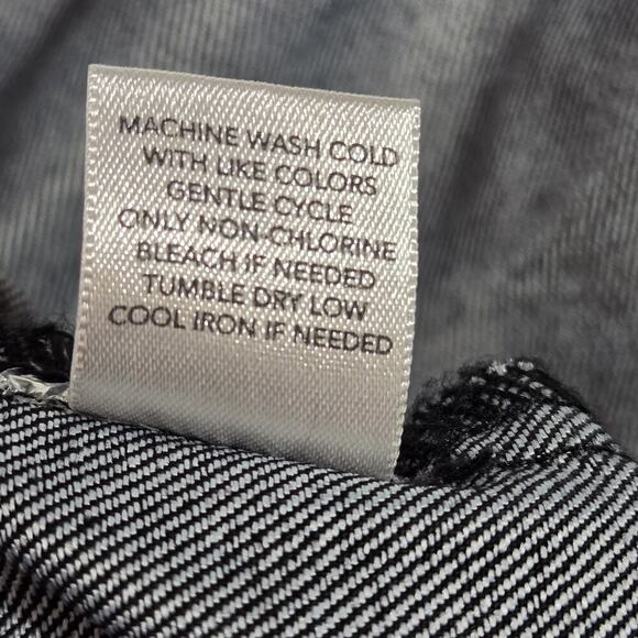 CH Banks Animal Print Button Up Denim Jacket Size 1X Black Lightweight Classic - Picture 9 of 9